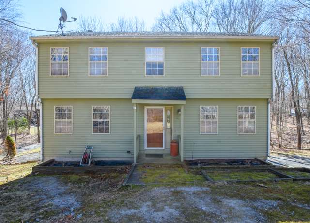 Property at 12 Beacon Hill Blvd, Wolcott, CT 06716, 3 beds, 2.5 baths