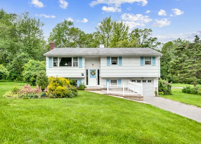 Property at 41 Londonderry Dr, Wallingford, CT 06492, 3 beds, 1.5 baths