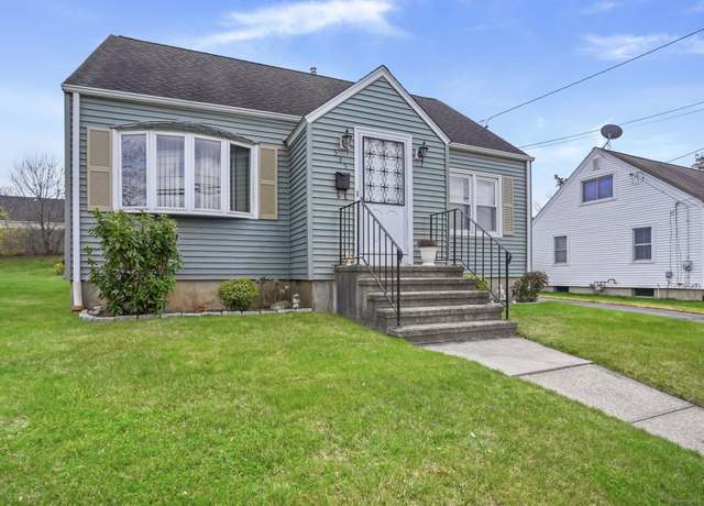Property at 535 Jewett Ave, Bridgeport, CT 06606, 3 beds, 1 bath