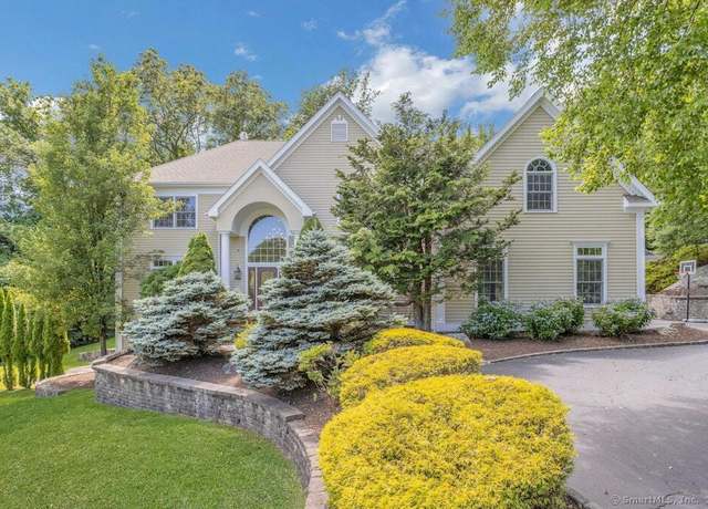 Property at 3 Magellan Ln, Easton, CT 06612, 5 beds, 5.5 baths