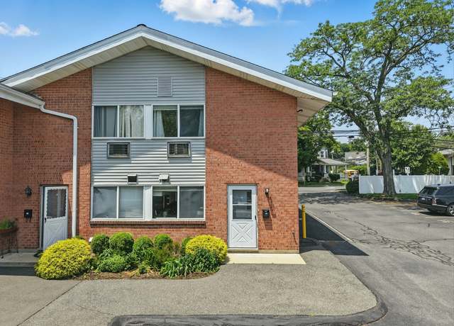 Property at 208 Flax Hill Rd Apt 10, Norwalk, CT 06854, 2 beds, 1 bath