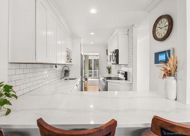 Property at 60 Lakeview Ave #1, New Canaan, CT 06840, 3 beds, 2 baths