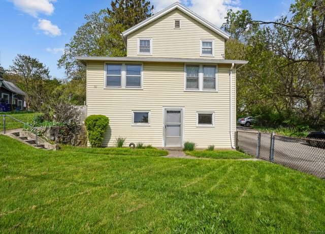 Property at 153 Mechanic St, Stonington, CT 06379, 2 beds, 1 bath