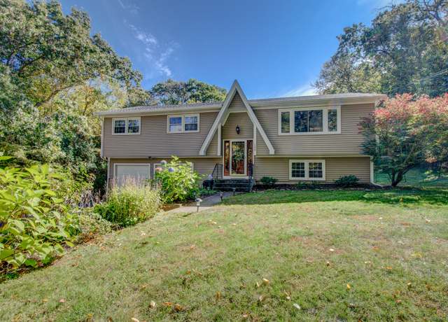 Property at 134 West Rd, Marlborough, CT 06447, 3 beds, 2 baths