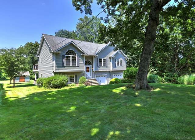 Property at 11 Parlor Rock Rd, Trumbull, CT 06611, 3 beds, 2.5 baths