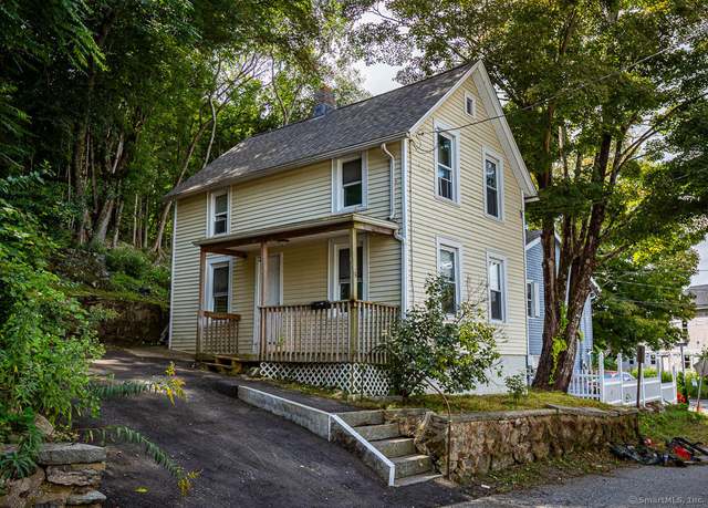Property at 15 Tanner Ave, Norwich, CT 06360, 3 beds, 1.5 baths