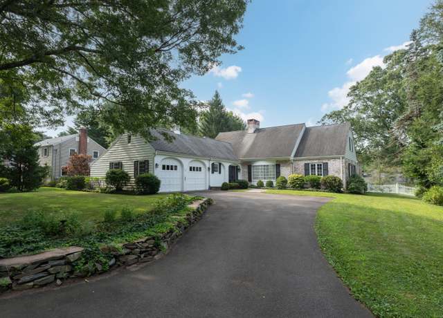 Property at 43 Mulberry Hl, Hamden, CT 06517, 3 beds, 3.5 baths