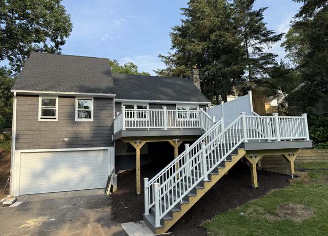 Property at 440 Lakeview Dr, Suffield, CT 06093, 2 beds, 1 bath