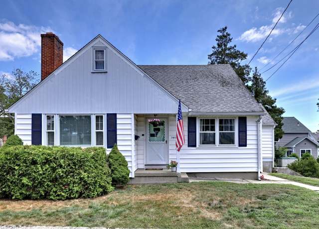 Property at 540 California St, Stratford, CT 06614, 4 beds, 1.5 baths