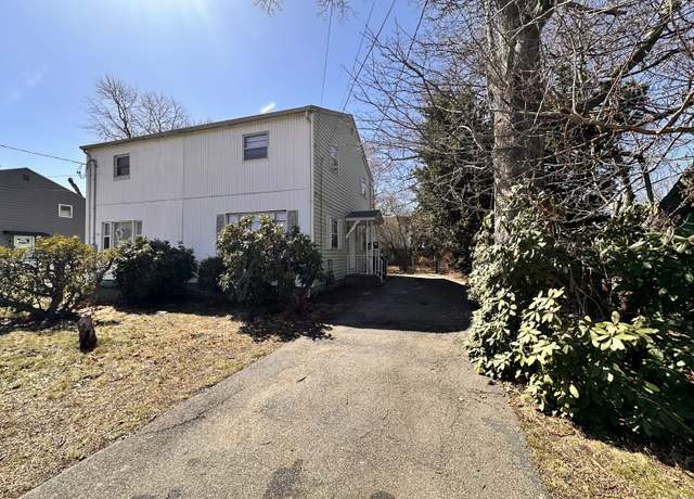 Property at 363 McKinley Ave, Stratford, CT 06615, 2 beds, 1 bath