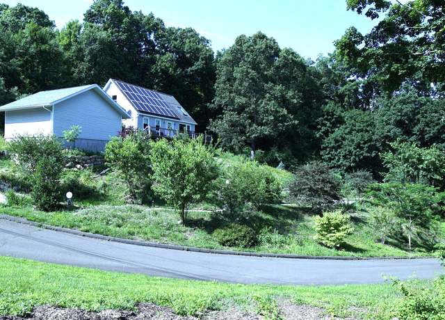 Property at 2 Sea Hill Rd, North Branford, CT 06471, 3 beds, 3 baths