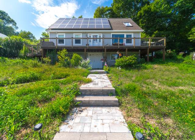 Property at 2 Sea Hill Rd, North Branford, CT 06471, 3 beds, 3 baths