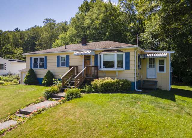Property at 15 Denis Dr, Thompson, CT 06255, 3 beds, 1 bath