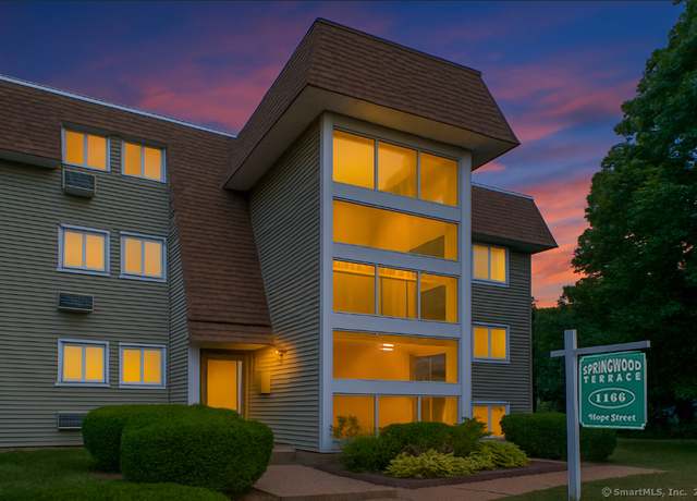 Property at 1166 Hope St Apt 4, Stamford, CT 06907, 2 beds, 1.5 baths