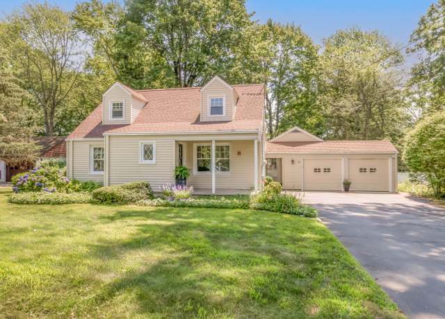 Property at 8 Bailey St, Trumbull, CT 06611, 4 beds, 3 baths