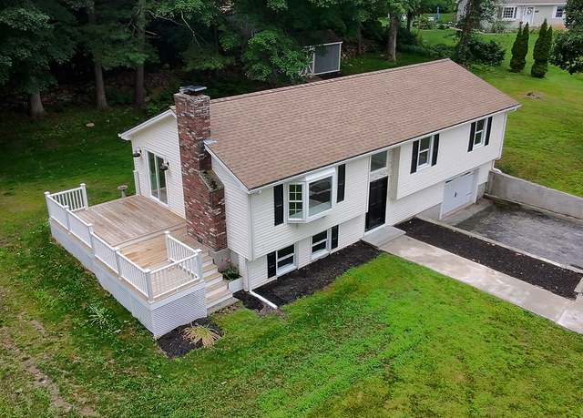 Property at 471 Moosup Pond Rd, Plainfield, CT 06354, 3 beds, 2 baths