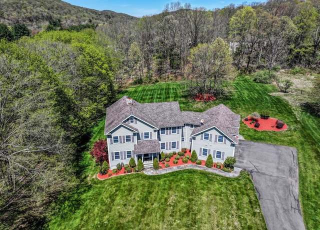 Property at 6 E Starrs Plain Rd, Danbury, CT 06810, 4 beds, 3.5 baths