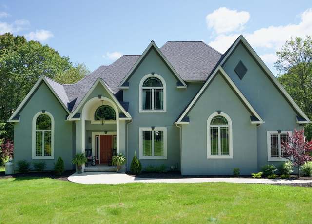 Property at 86 Charolais Way, Burlington, CT 06013, 4 beds, 3.5 baths