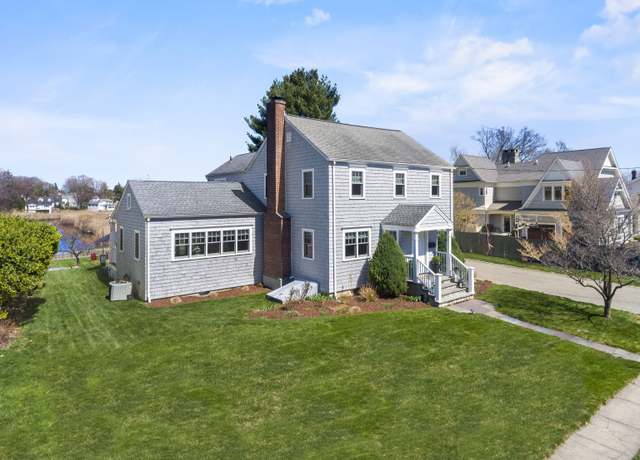 Property at 81 Turney Rd, Fairfield, CT 06824, 3 beds, 2.5 baths