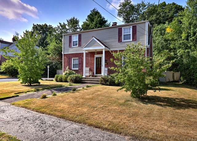 Property at 144 Oberlin Rd, Hamden, CT 06514, 3 beds, 1.5 baths