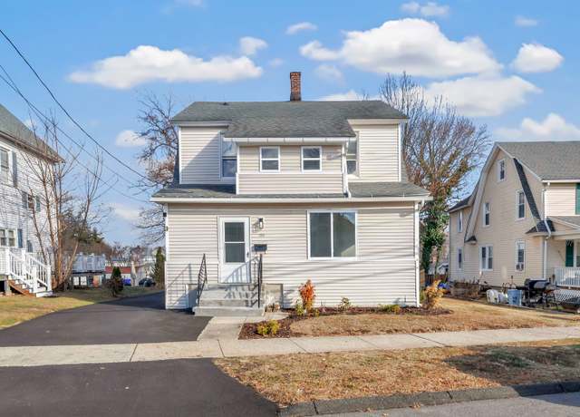 Property at 358 Nichols Ave, Stratford, CT 06614, 4 beds, 1.5 baths