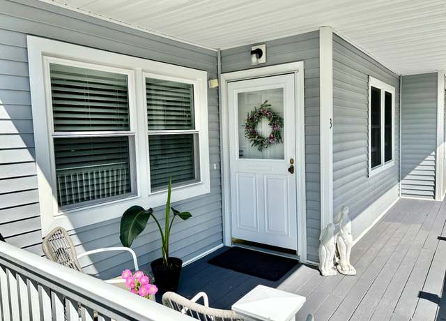 Property at 3 Senior Dr #3, Monroe, CT 06468, 1 bed, 1 bath