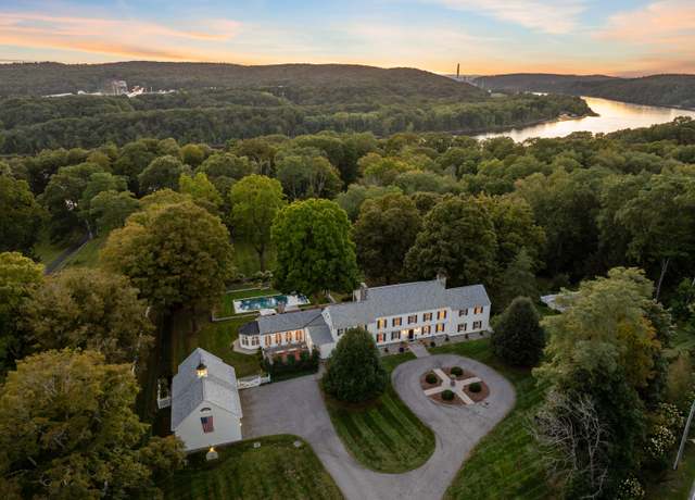 Property at 135 Middle Haddam Rd, East Hampton, CT 06456, 5 beds, 5.5 baths
