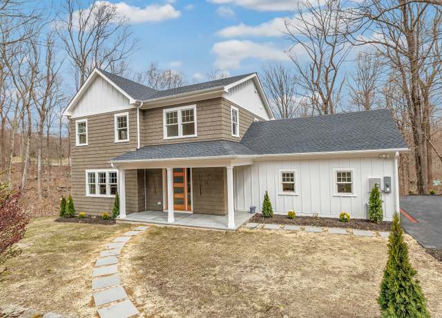Property at 8 Fox Run, Monroe, CT 06468, 3 beds, 2.5 baths