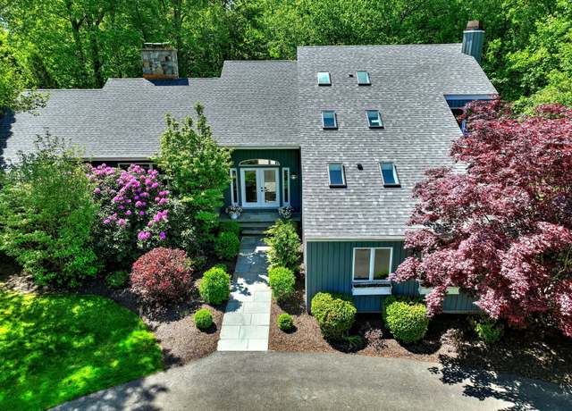 Property at 66 Penny Ln, Woodbridge, CT 06525, 4 beds, 4.5 baths