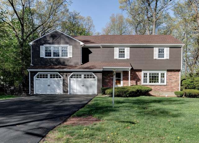Property at 52 Heritage Dr, Southington, CT 06489, 4 beds, 2.5 baths