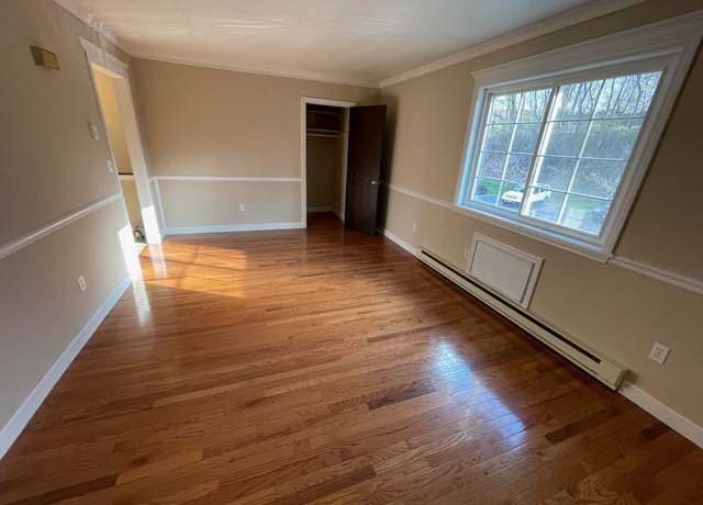 Property at 35 Mountain Village Rd #27, Waterbury, CT 06706, 1 bed, 1 bath