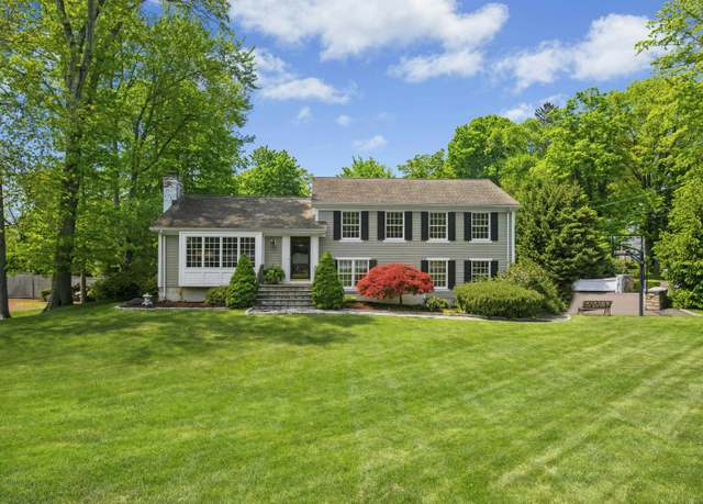 Property at 2 Knollwood Ln, Darien, CT 06820, 4 beds, 3.5 baths