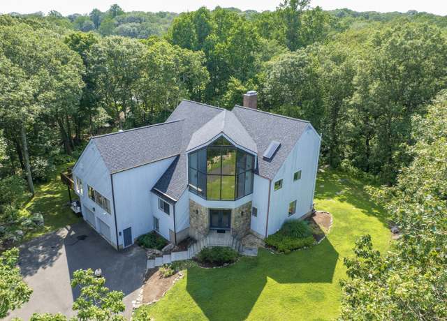 Property at 21 Woods End Dr, Wilton, CT 06897, 4 beds, 5 baths
