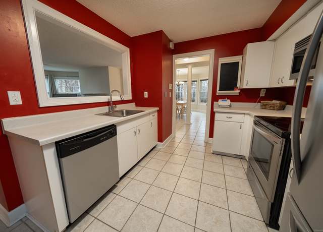 Property at 75 Redwood Dr #405, East Haven, CT 06513, 2 beds, 2 baths