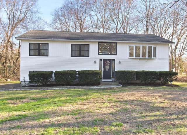 Property at 15 Royal Pine Dr, Danbury, CT 06811, 3 beds, 3 baths