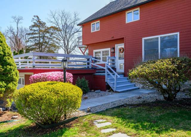 Property at 7 McNeil Rd, Bethel, CT 06801, 3 beds, 2.5 baths