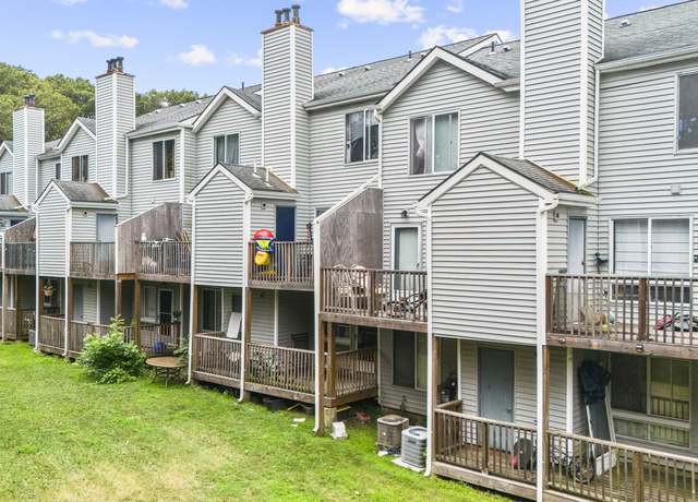 Property at 1423 Quinnipiac Ave #108, New Haven, CT 06513, 2 beds, 1 bath