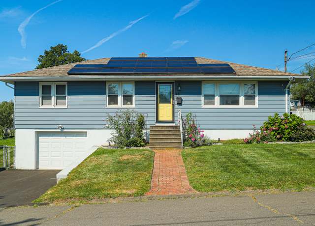 Property at 48 Karen Ave, Waterbury, CT 06708, 3 beds, 1.5 baths