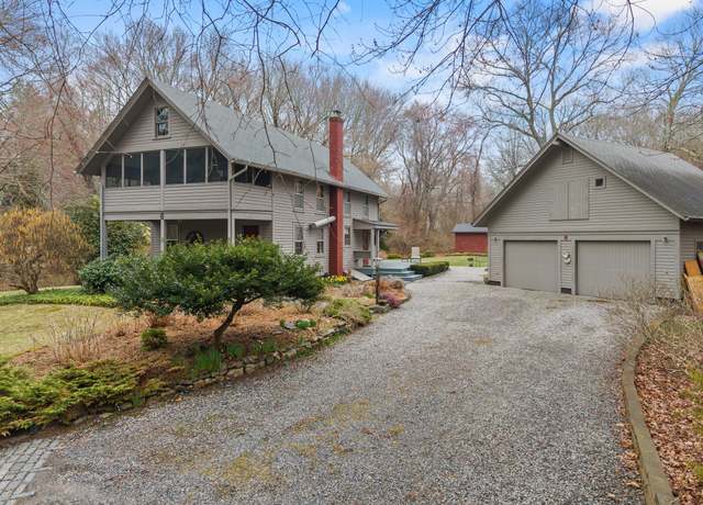 Property at 6 Elm St, Old Lyme, CT 06371, 4 beds, 2.5 baths