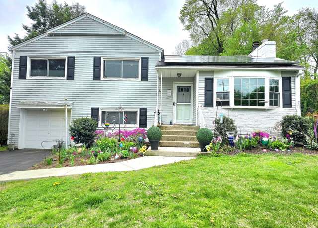 Property at 9 Berkshire Dr, Danbury, CT 06811, 3 beds, 2 baths