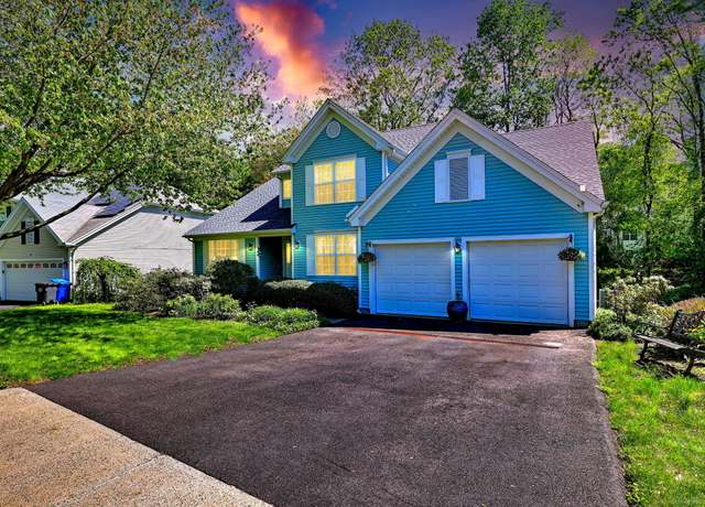 Property at 166 Acorn Ln, Milford, CT 06461, 4 beds, 3.5 baths