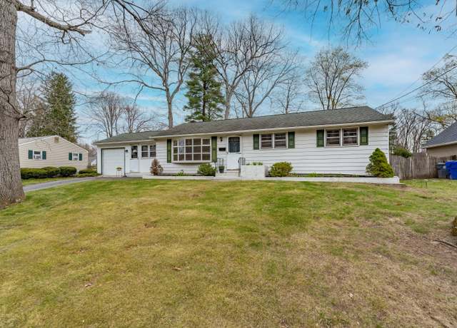 Property at 33 Wagon Rd, Enfield, CT 06082, 3 beds, 1 bath