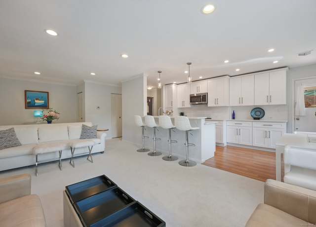 Property at 195 Southport Woods Dr #195, Fairfield, CT 06890, 2 beds, 2 baths