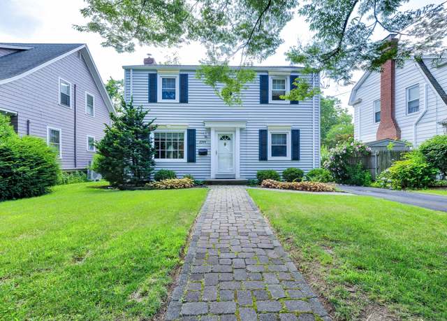 Property at 2084 Chapel St, New Haven, CT 06515, 3 beds, 1.5 baths