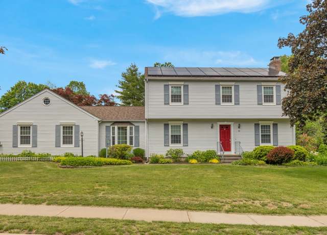 Property at 36 Holly Ln, Middletown, CT 06457, 4 beds, 3.5 baths