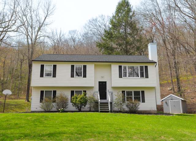 Property at 44 Aspetuck Pines Dr, New Milford, CT 06776, 3 beds, 2.5 baths