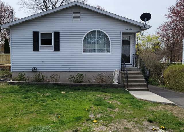Property at 66 Macnamara St, Waterbury, CT 06708, 3 beds, 1.5 baths