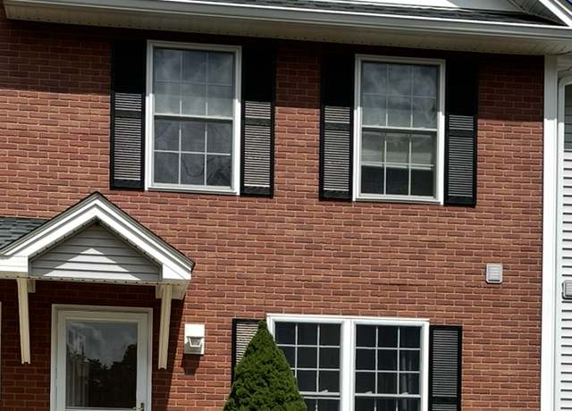 Property at 2 Fern Ave Apt 13, Wallingford, CT 06492, 2 beds, 1.5 baths