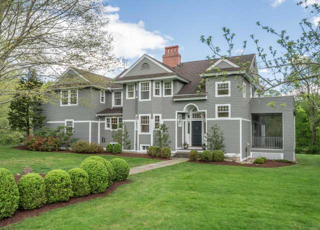 Property at 300 Mountain Spring Rd, Farmington, CT 06032, 5 beds, 4.5 baths
