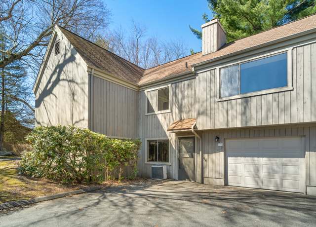 Property at 488 Commanche Ln Unit A, Stratford, CT 06614, 1 bed, 3 baths